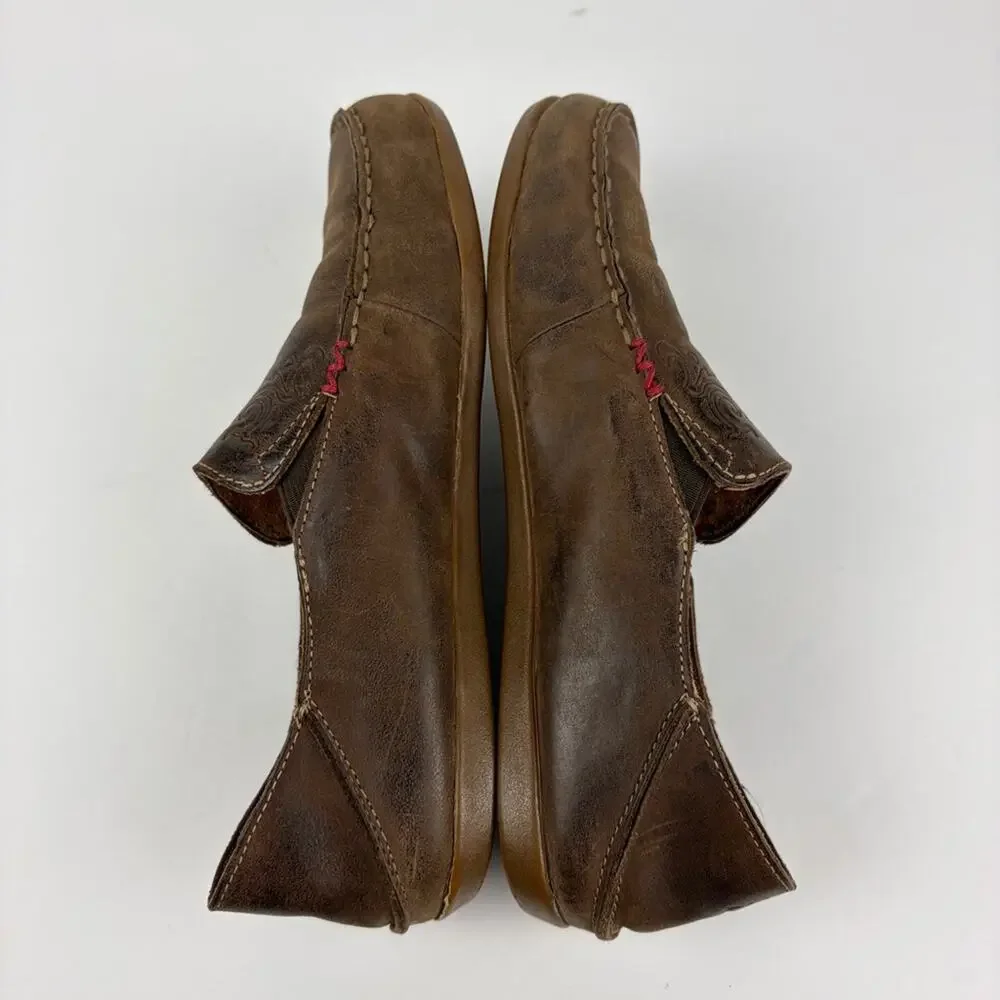 OluKai brown nubuck